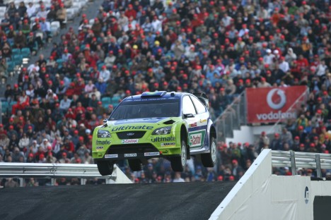 Selv om Marcus Grönholm var flyvende på løbets sidste specialprøve, kunne han ikke slå Sebastien Loeb.
